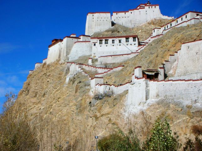 dzong1